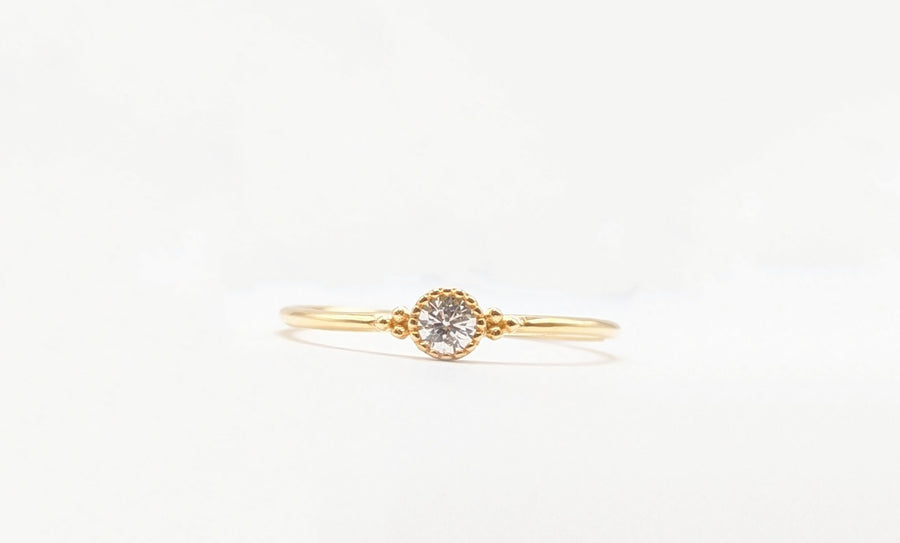 Bague serti clos