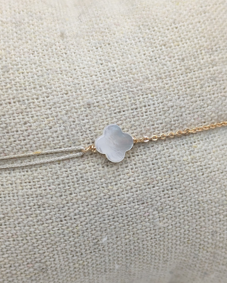 Bracelet trèfle en nacre mi chaîne mi cordon