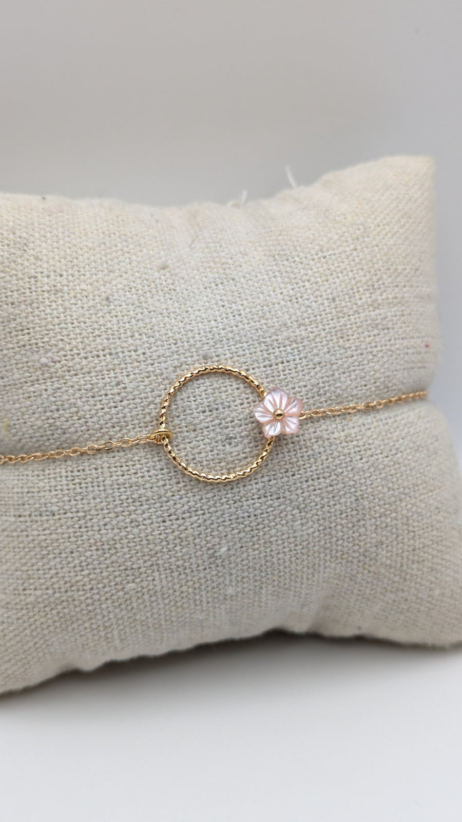 Bracelet anneau avec fleur
