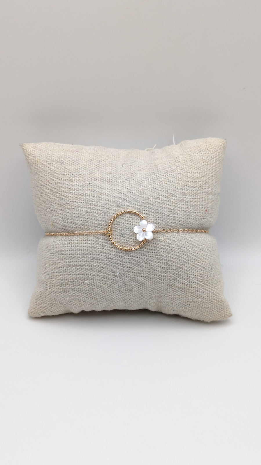 Bracelet anneau avec fleur