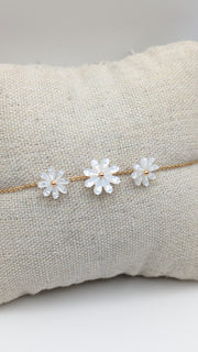 Bracelet triple fleurs en nacre