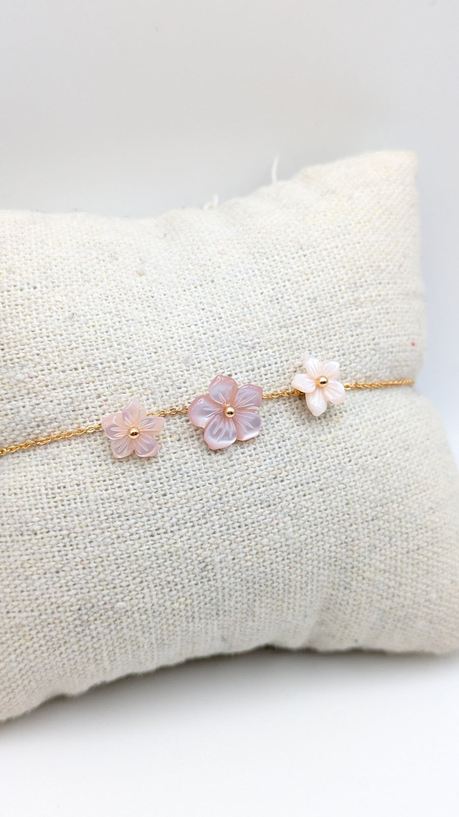 Bracelet triple fleurs en nacre